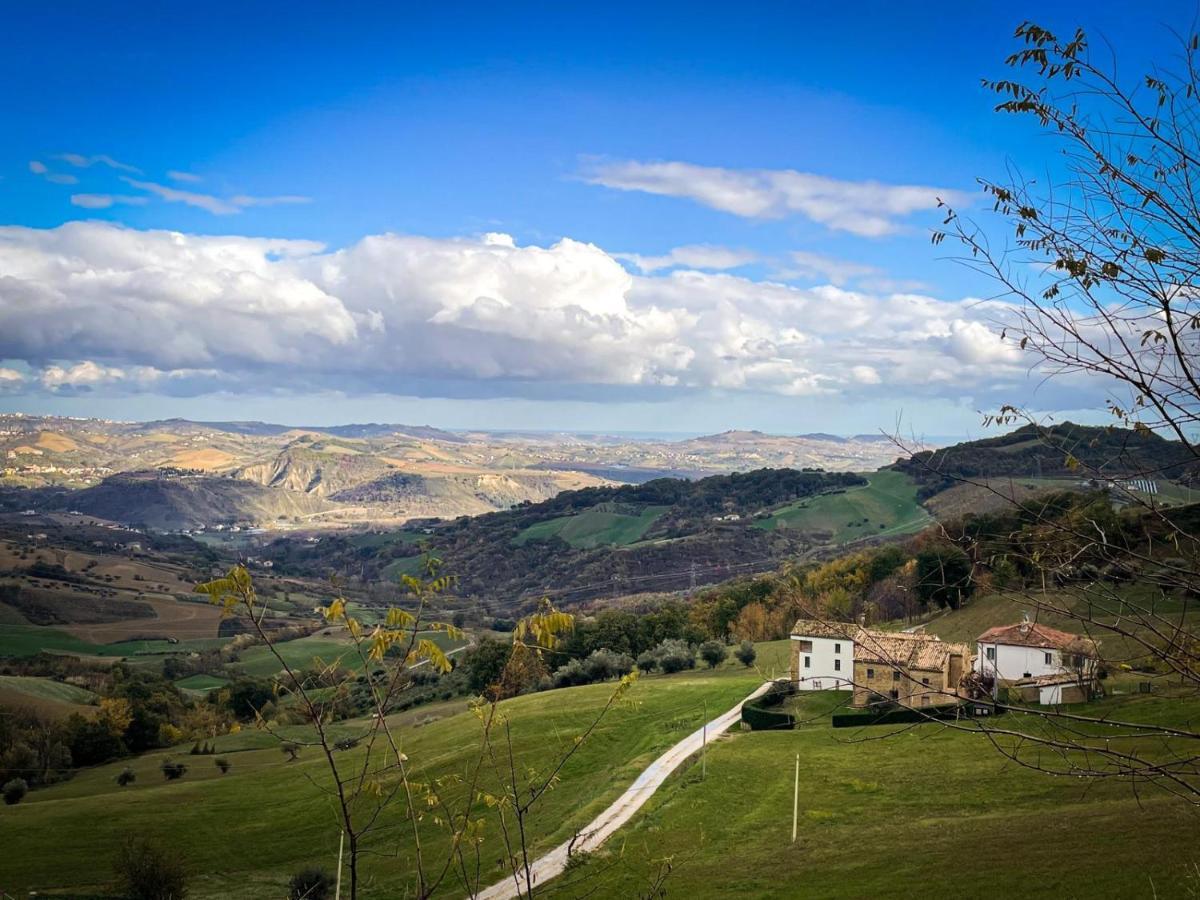 La Stradella Appartamenti Vacanze Castiglione Messer Raimondo Exterior photo